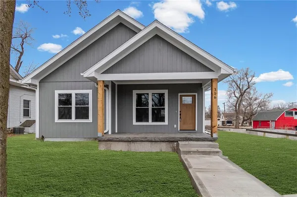 316 West 4th Street, Cameron, MO 64429