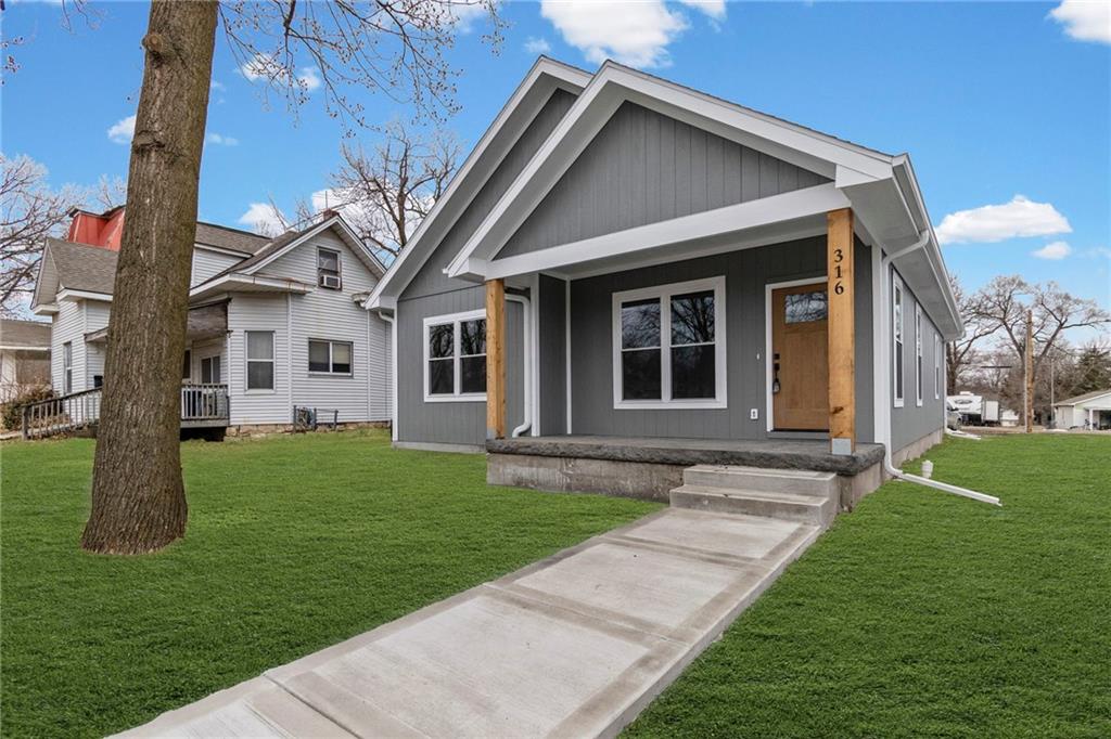 316 West 4th Street Cameron, MO 64429 - Photo 2 of 26