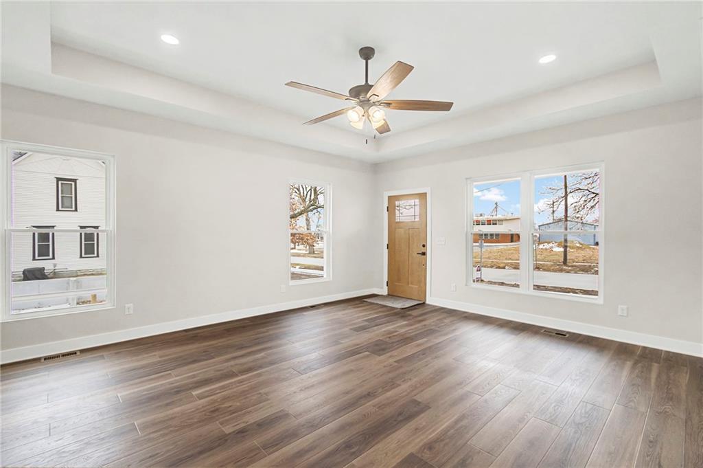 316 West 4th Street Cameron, MO 64429 - Photo 4 of 26