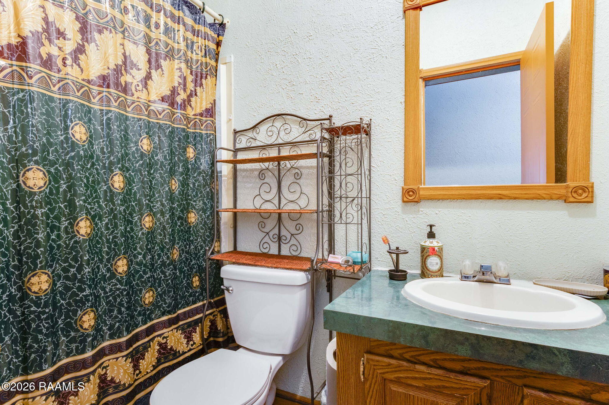611 St Clair Road Breaux Bridge, LA 70517 - Photo 14 of 20 18-web-or-mls-611 Saint Clair-15