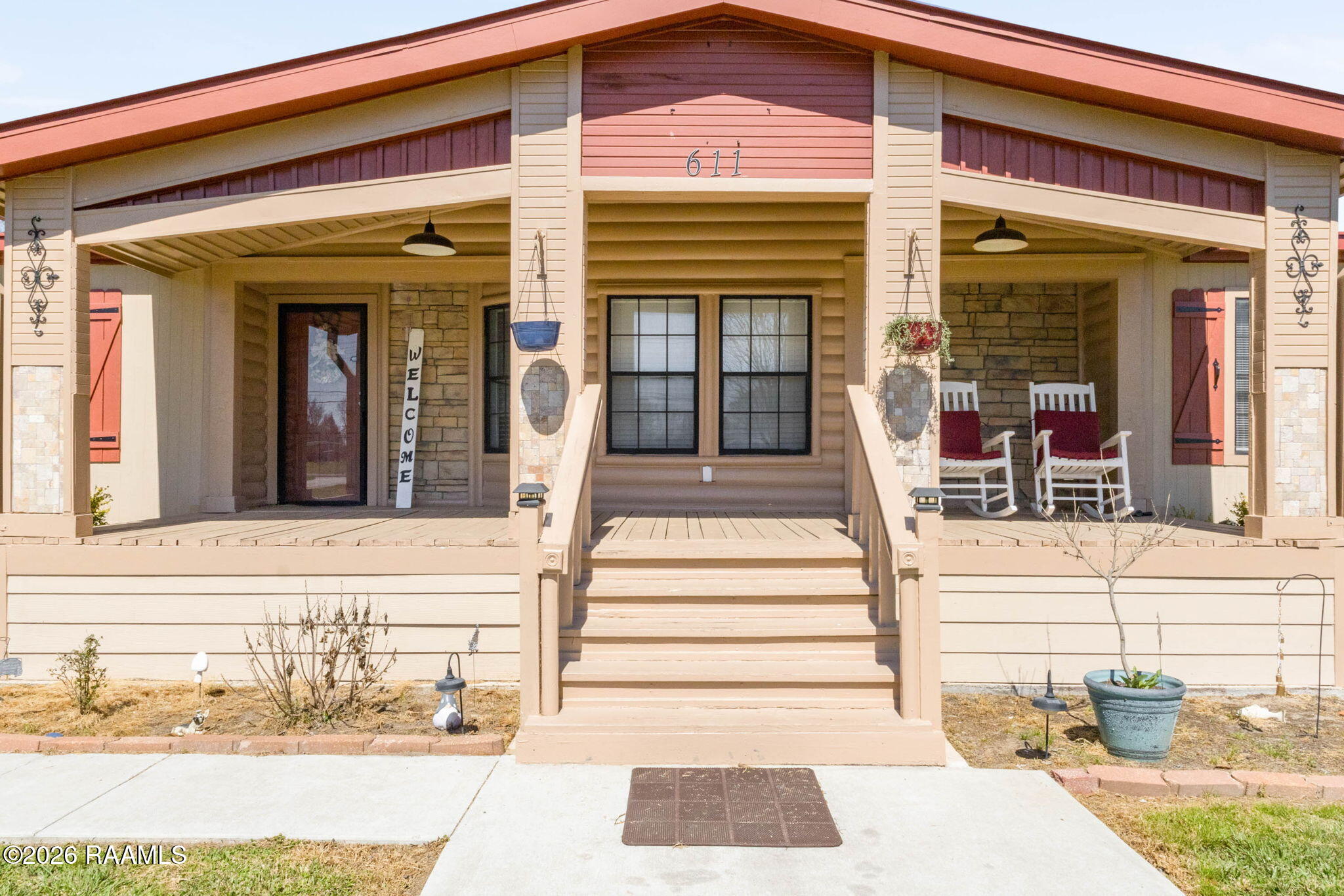 611 St Clair Road Breaux Bridge, LA 70517 - Photo 2 of 20 2-web-or-mls-611 Saint Clair-2