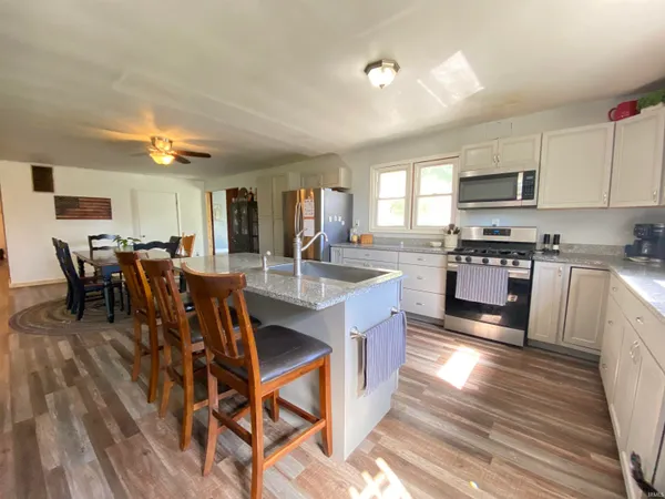 $374,900 | 5529 East Us Highway, Bedford, IN 47421