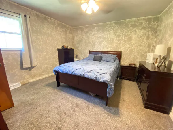 $374,900 | 5529 East Us Highway, Bedford, IN 47421
