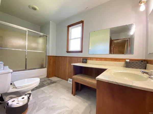 $374,900 | 5529 East Us Highway, Bedford, IN 47421