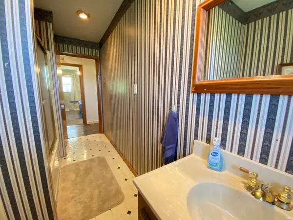 $374,900 | 5529 East Us Highway, Bedford, IN 47421