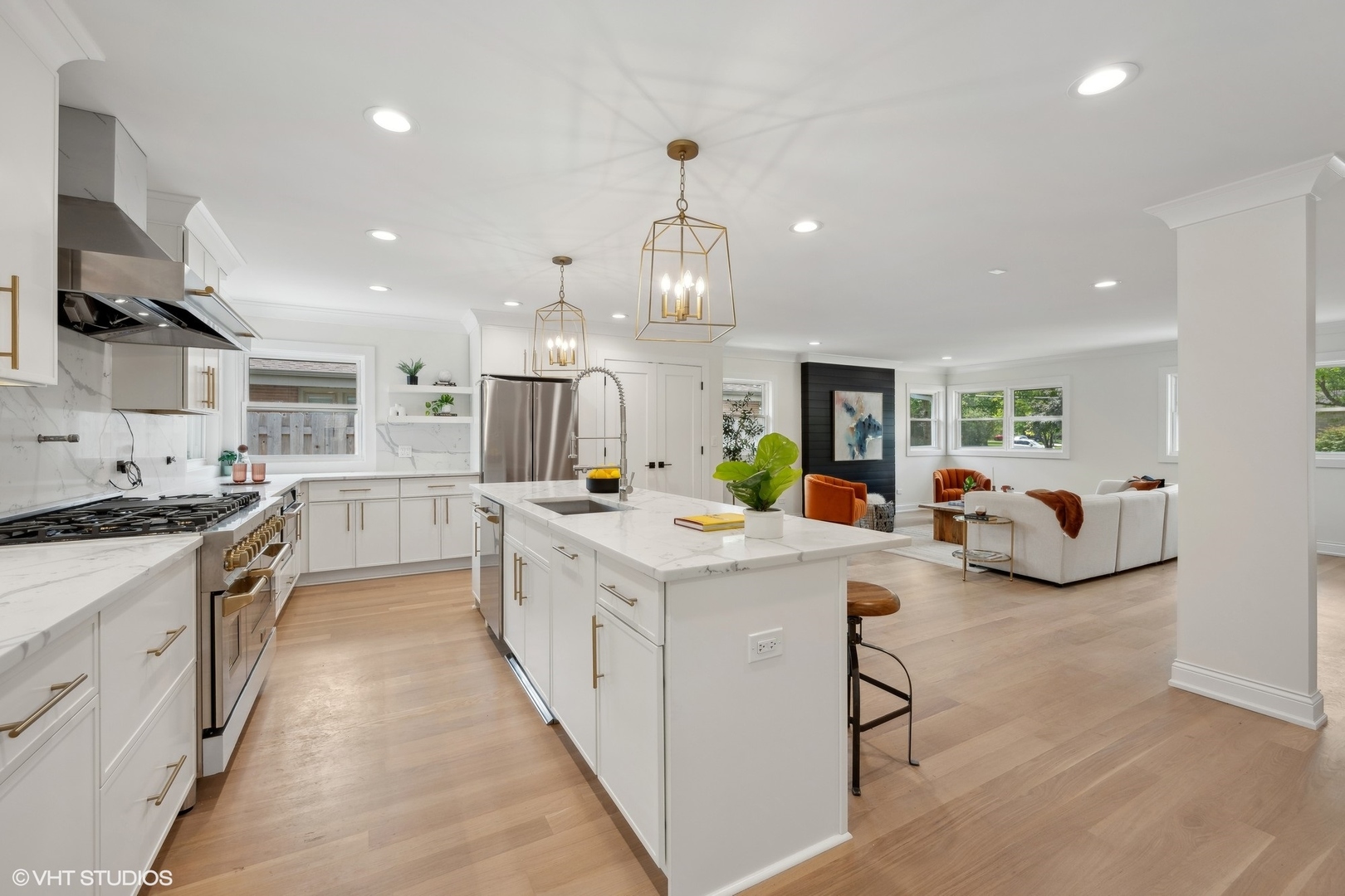 910 Glenview Road Glenview, IL 60025 - Photo 13 of 29