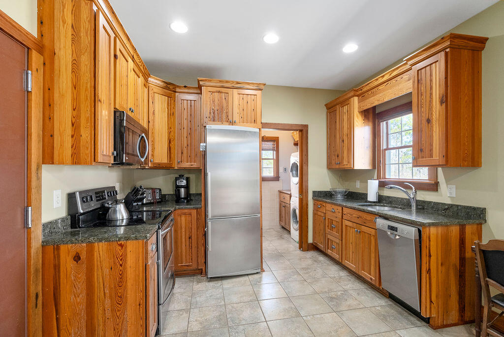 411 Bluffwood Road Wagener, SC 29164 - Photo 7 of 23