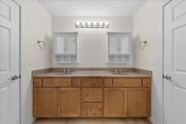 $815,000 | 214 Madison Circle, Hudson, WI 54016