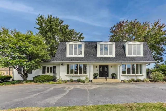 $974,900 | 2408 Cumberland Circle, Long Grove, IL 60047