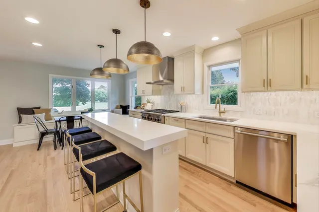 $974,900 | 2408 Cumberland Circle, Long Grove, IL 60047