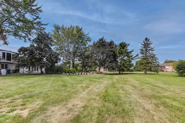 $974,900 | 2408 Cumberland Circle, Long Grove, IL 60047