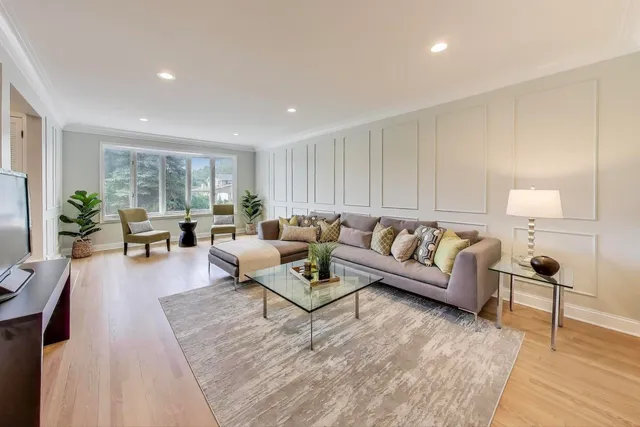 $974,900 | 2408 Cumberland Circle, Long Grove, IL 60047