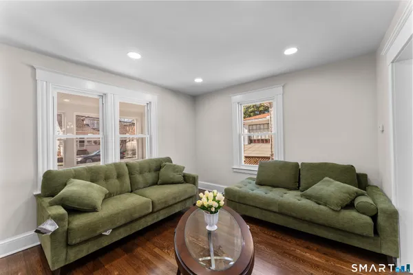 $339,000 | 30 Oakwood Street, East Hartford, CT 06108