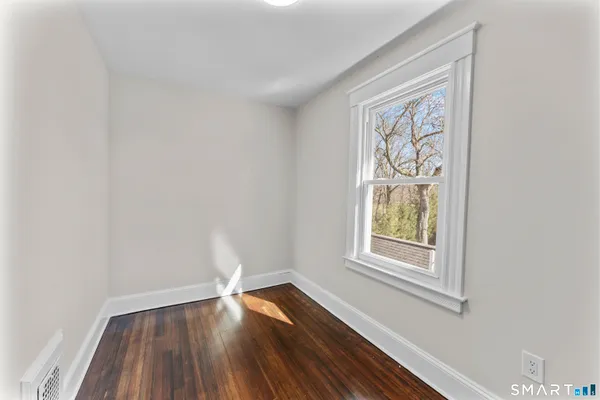 $339,000 | 30 Oakwood Street, East Hartford, CT 06108