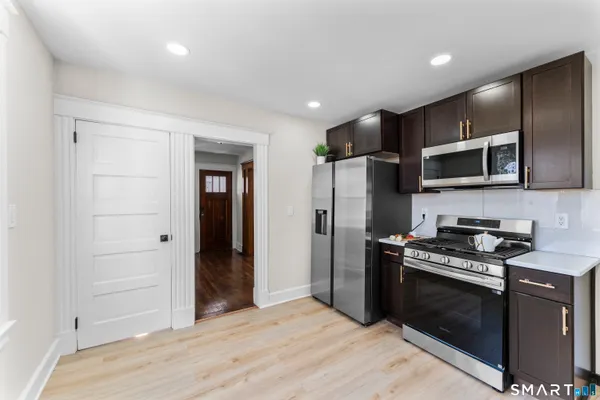 $339,000 | 30 Oakwood Street, East Hartford, CT 06108