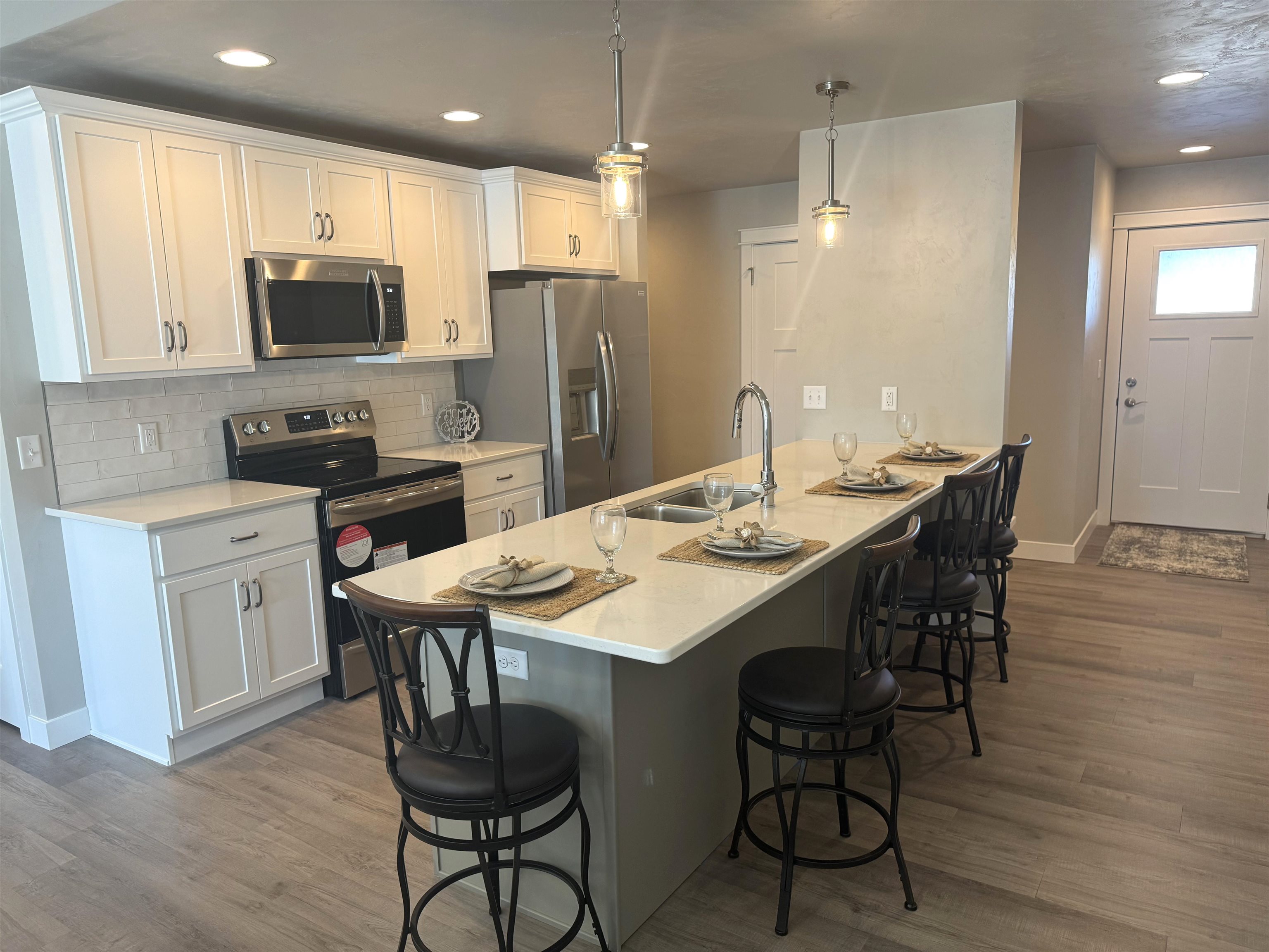 4762 North Marlo Way, Unit 3 Appleton, WI 54913 - Photo 6 of 25 Gallery Image 6