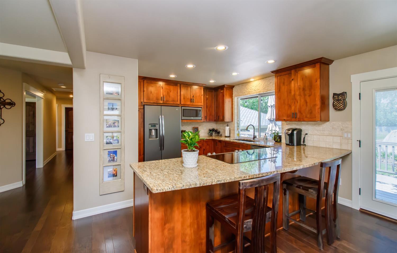 2415 Spring Street Medford, OR 97504 - Photo 8 of 29 Additional Photo