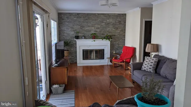 $3,200 | 407 Deer Path Avenue Southwest, Leesburg, VA 20175