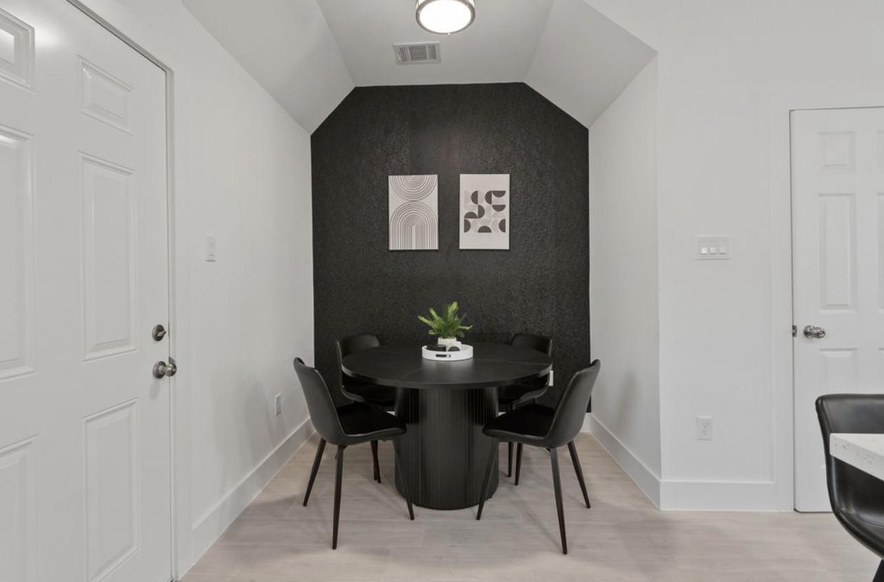 7608 Easter Street Houston, TX 77088 - Photo 3 of 22 Dining area