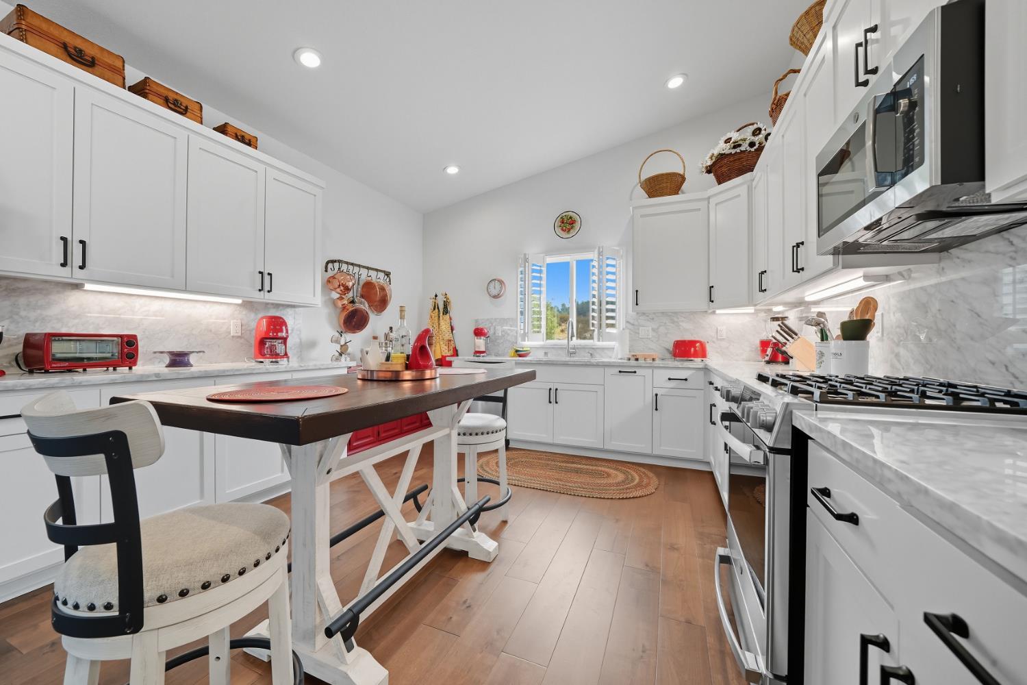 9166 Lakeside Drive Mountain Ranch, CA 95246 - Photo 13 of 79