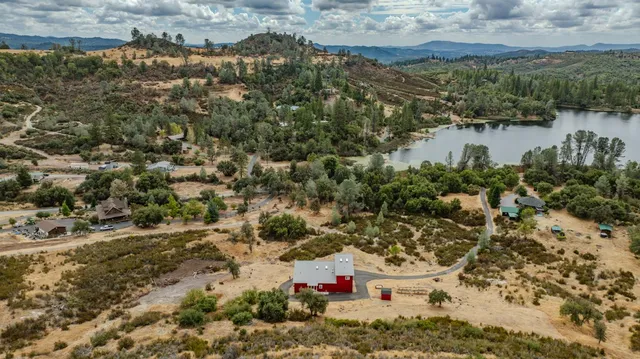 $720,000 | 9166 Lakeside Drive, Mountain Ranch, CA 95246