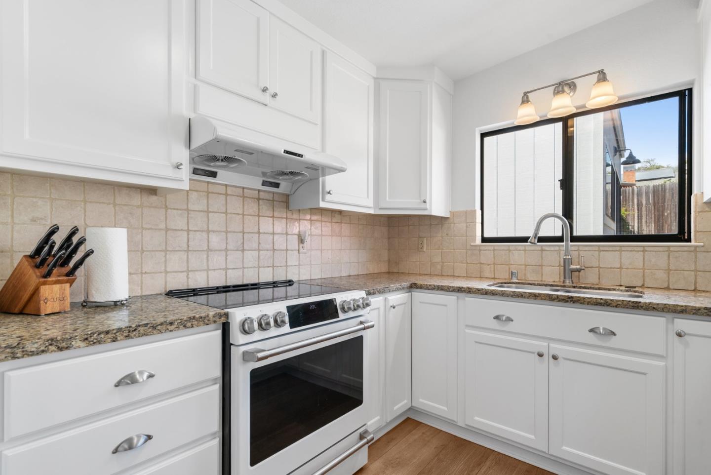 1881 Cox Road Aptos, CA 95003 - Photo 15 of 54 Gallery Image 15