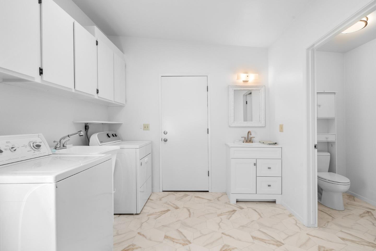 1881 Cox Road Aptos, CA 95003 - Photo 21 of 54 Gallery Image 21