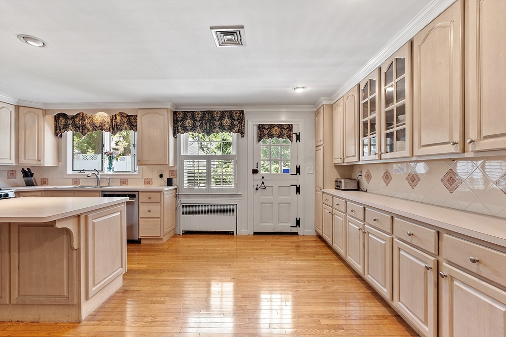 15 Juniper Road Fitchburg, MA 01420 - Photo 10 of 36 Gallery Image 10