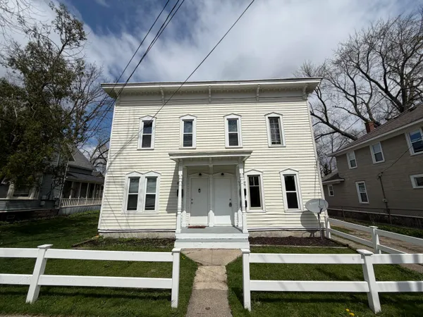 $374,900 | 819 10th Street Northwest, Grand Rapids, MI 49504