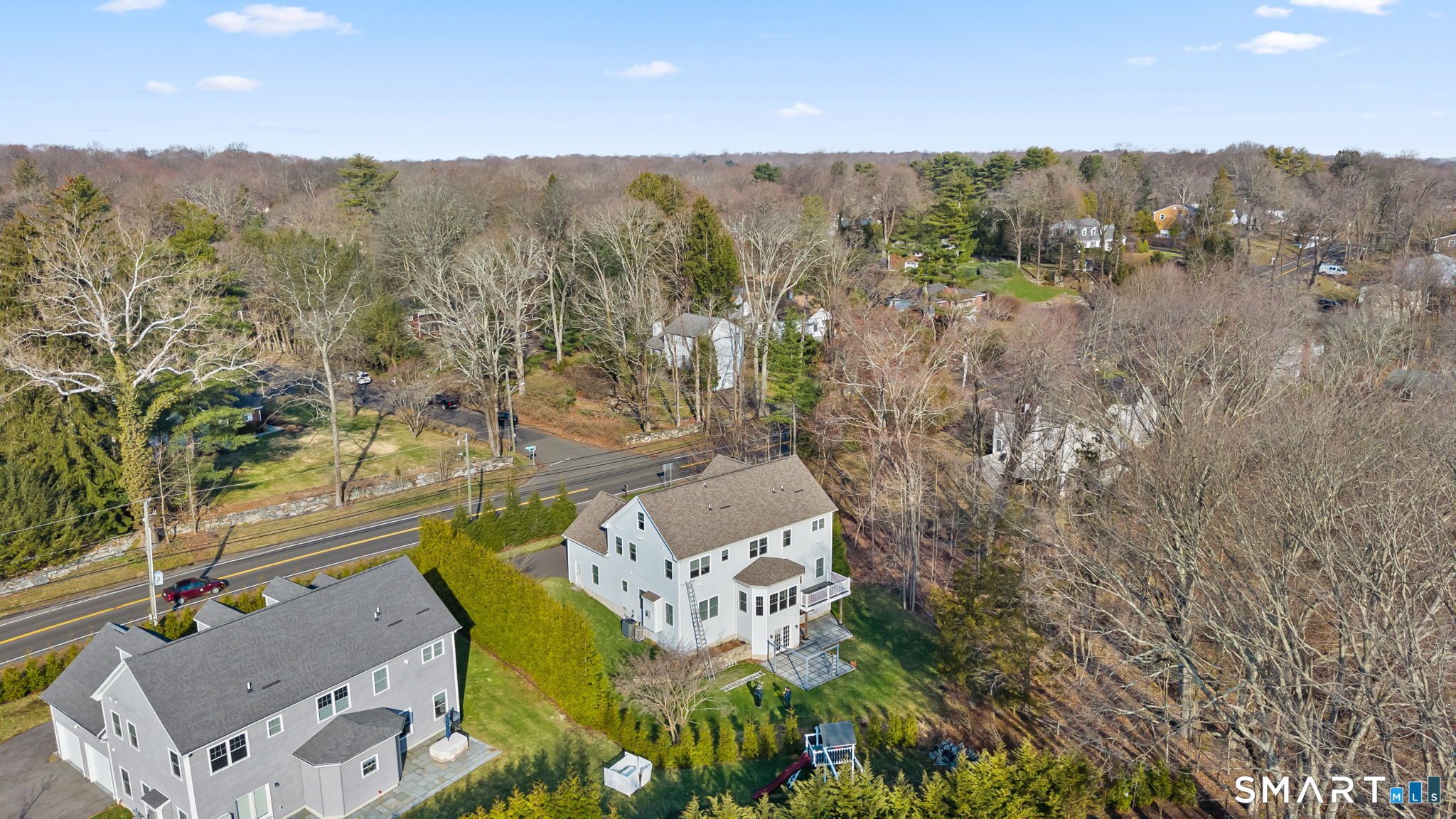 1049 Stillwater Road Stamford, CT 06902 - Photo 31 of 32