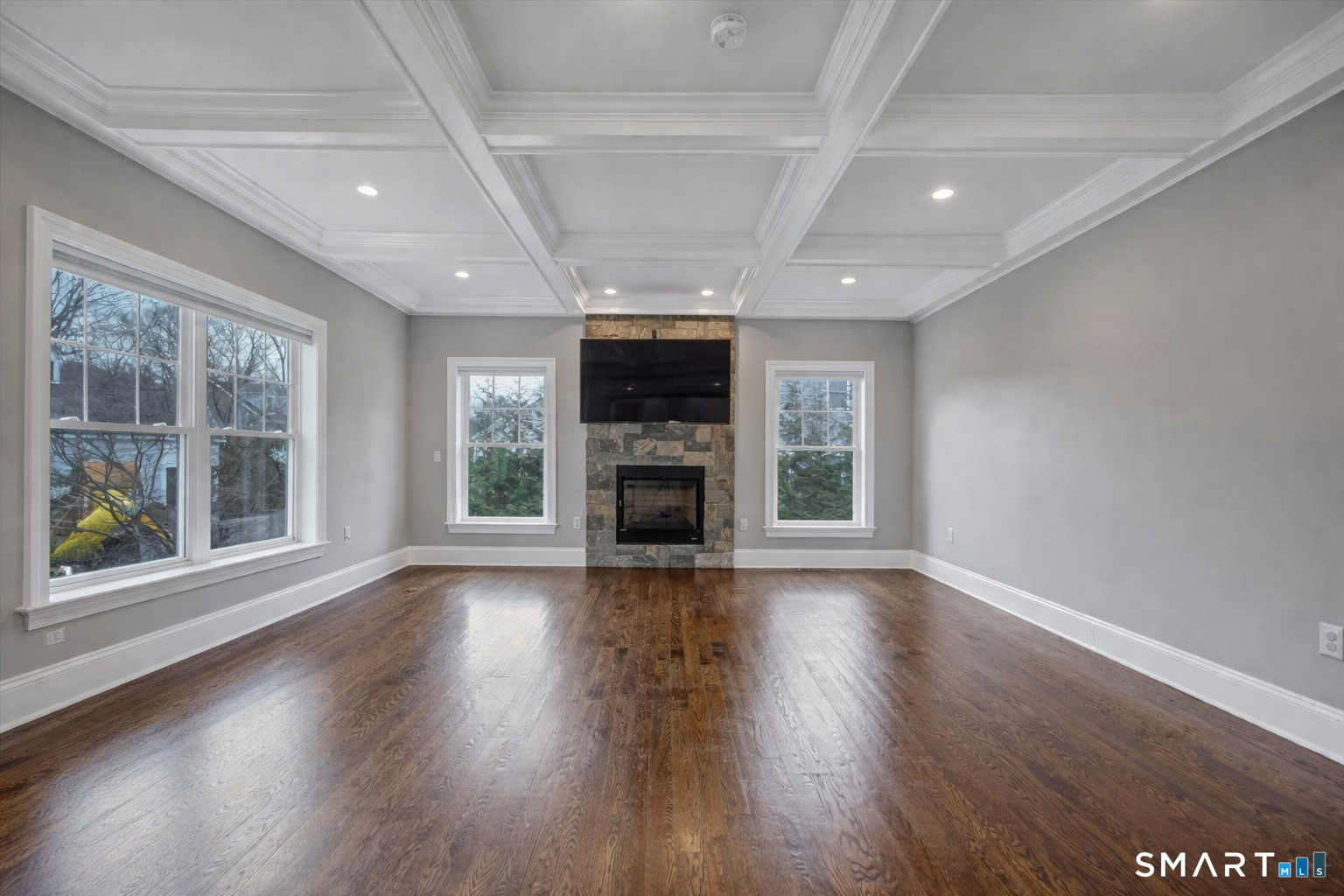 1049 Stillwater Road Stamford, CT 06902 - Photo 9 of 32