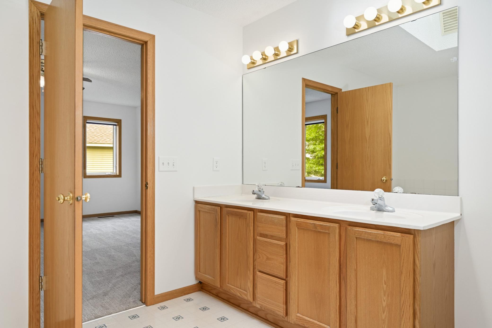676 Falcon Ridge Road Woodbury, MN 55125 - Photo 24 of 34