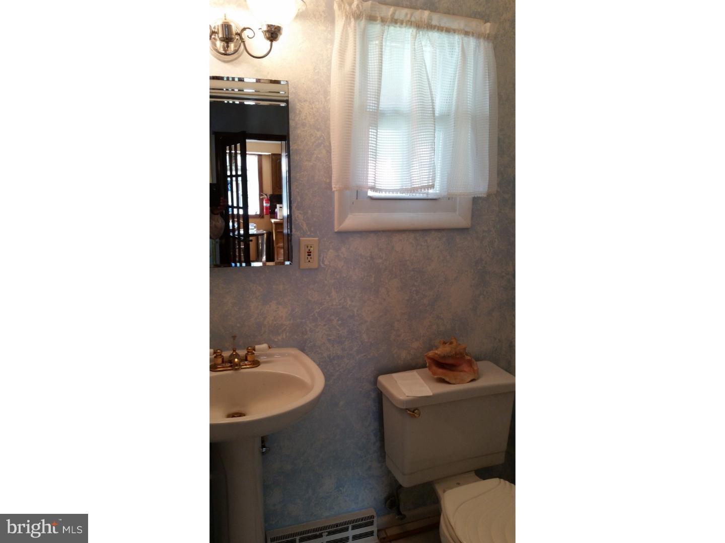 204 Cardinal Road Edgewater Park, NJ 08010 - Photo 6 of 9