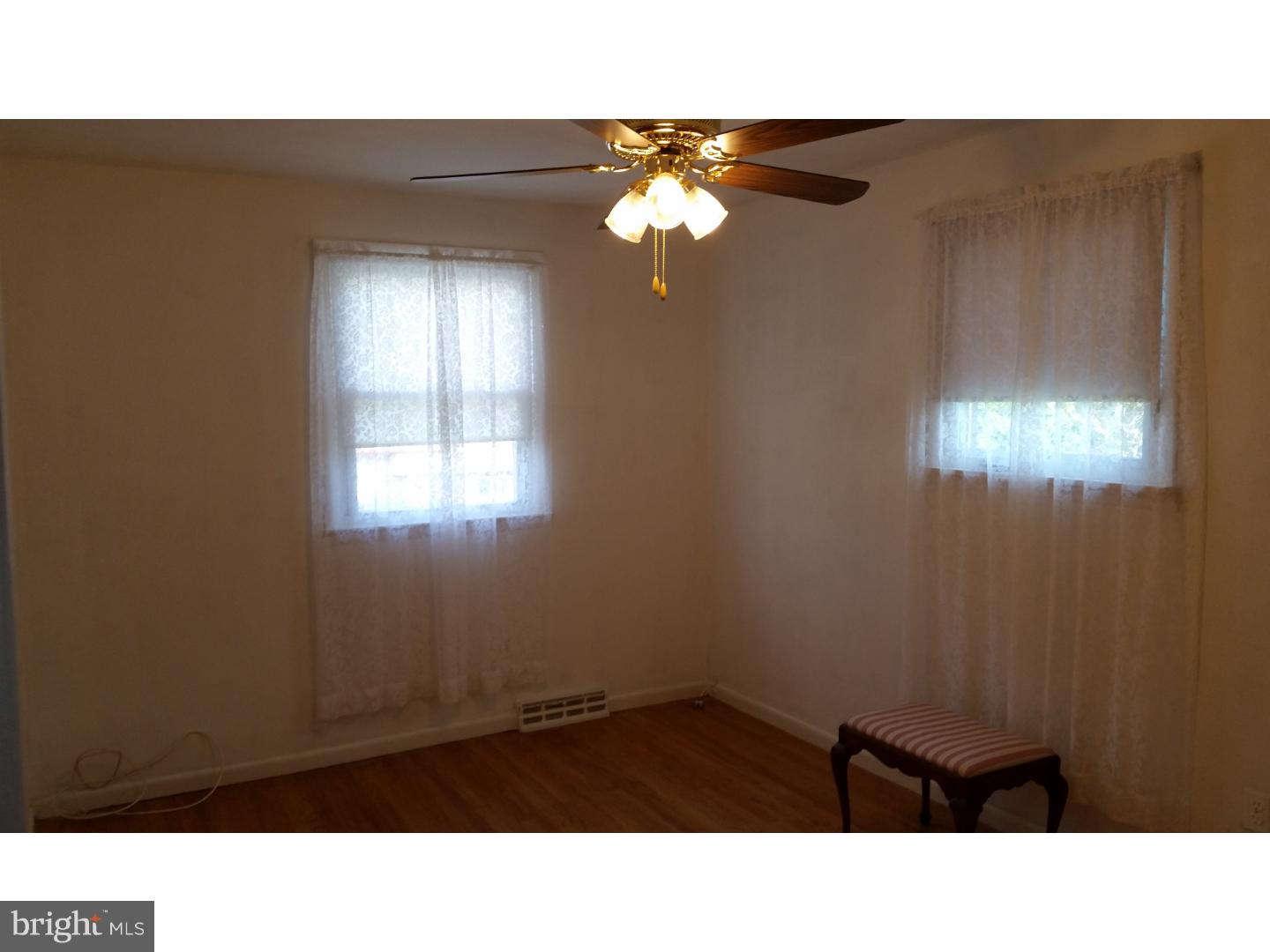 204 Cardinal Road Edgewater Park, NJ 08010 - Photo 7 of 9