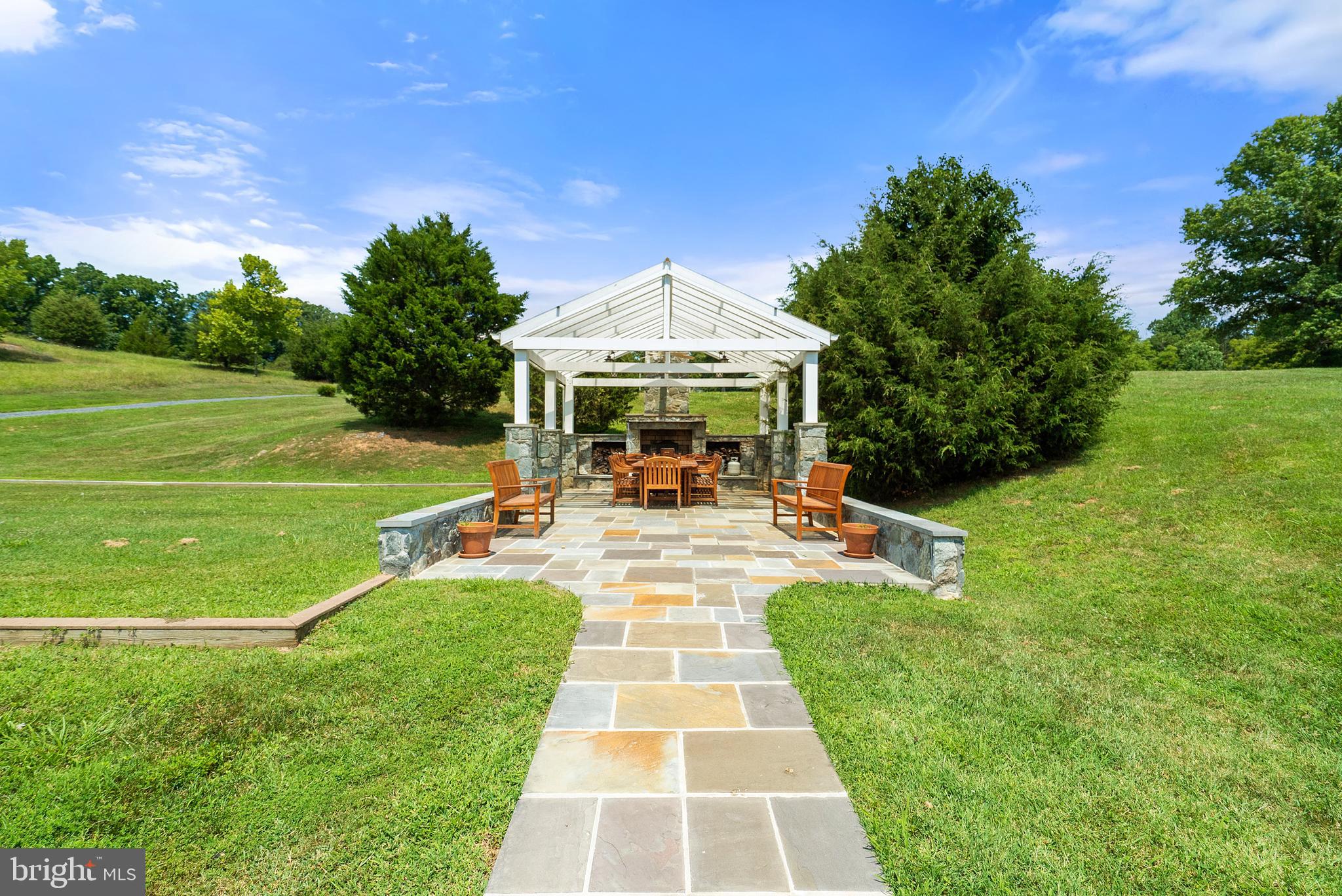 6389 Coon Tree Road The Plains, VA 20198 - Photo 18 of 65 Party Central