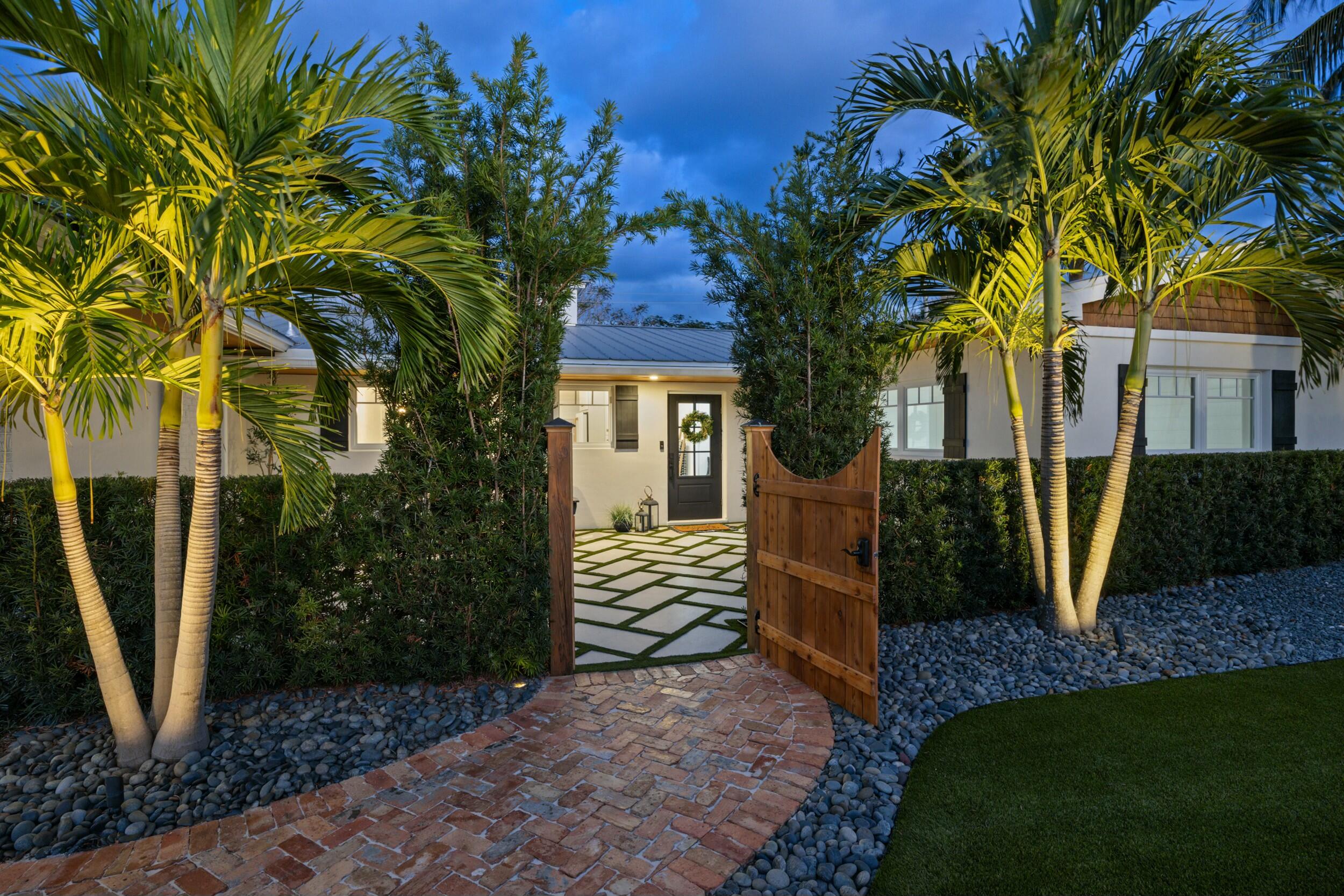 370 Mars Avenue Tequesta, FL 33469 - Photo 2 of 52 tempImageTYrsEH