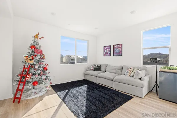 $963,000 | 316 Canter Court, Fallbrook, CA 92028