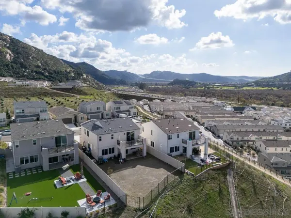 $963,000 | 316 Canter Court, Fallbrook, CA 92028