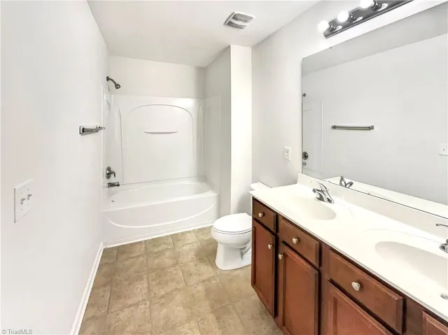 $275,000 | 4832 Old Towne Village Circle, Pfafftown, NC 27040