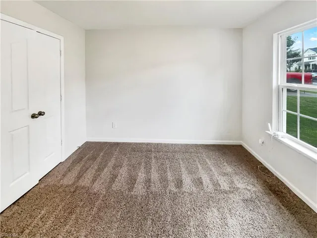 $275,000 | 4832 Old Towne Village Circle, Pfafftown, NC 27040