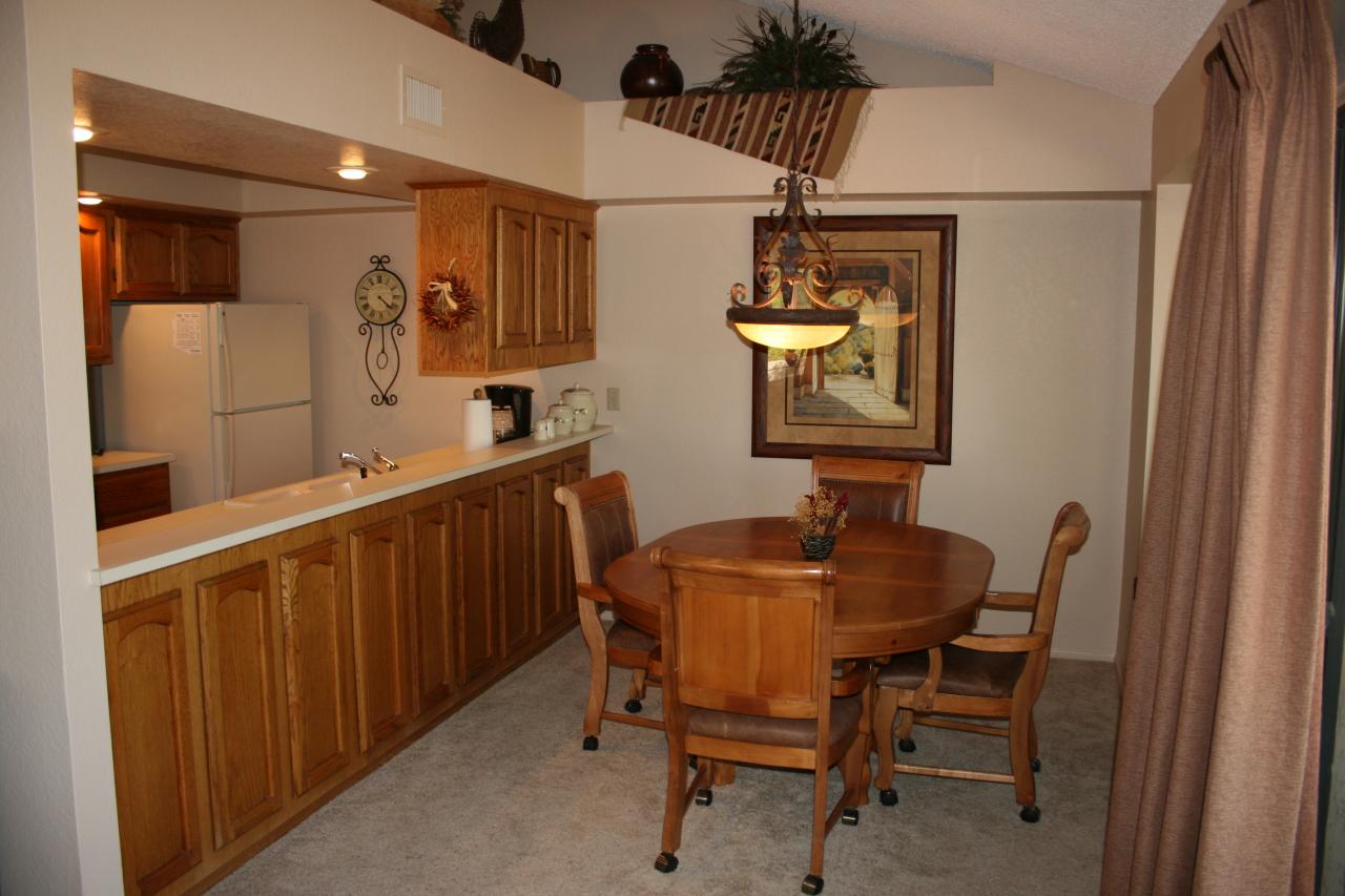 25609 Forest Road, Unit 6 Rio Verde, AZ 85263 - Photo 4 of 6 Dining Area