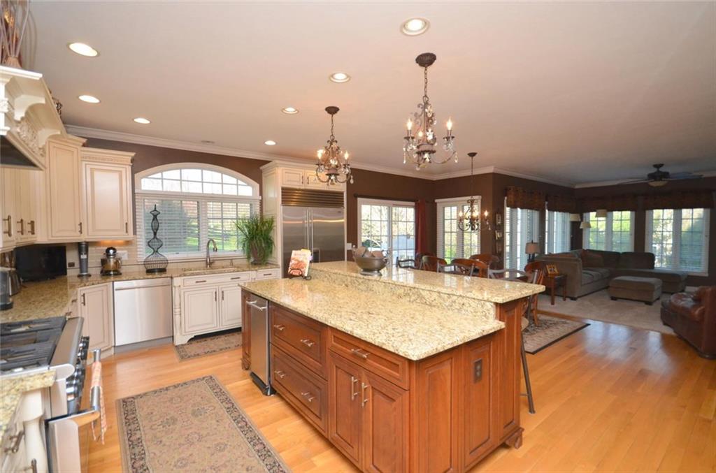 10105 Quaker Ridge Court Fishers, IN 46037 - Photo 2 of 24 Gallery Image 2