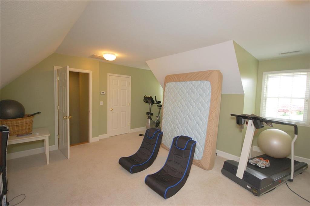 10105 Quaker Ridge Court Fishers, IN 46037 - Photo 15 of 24 Gallery Image 15