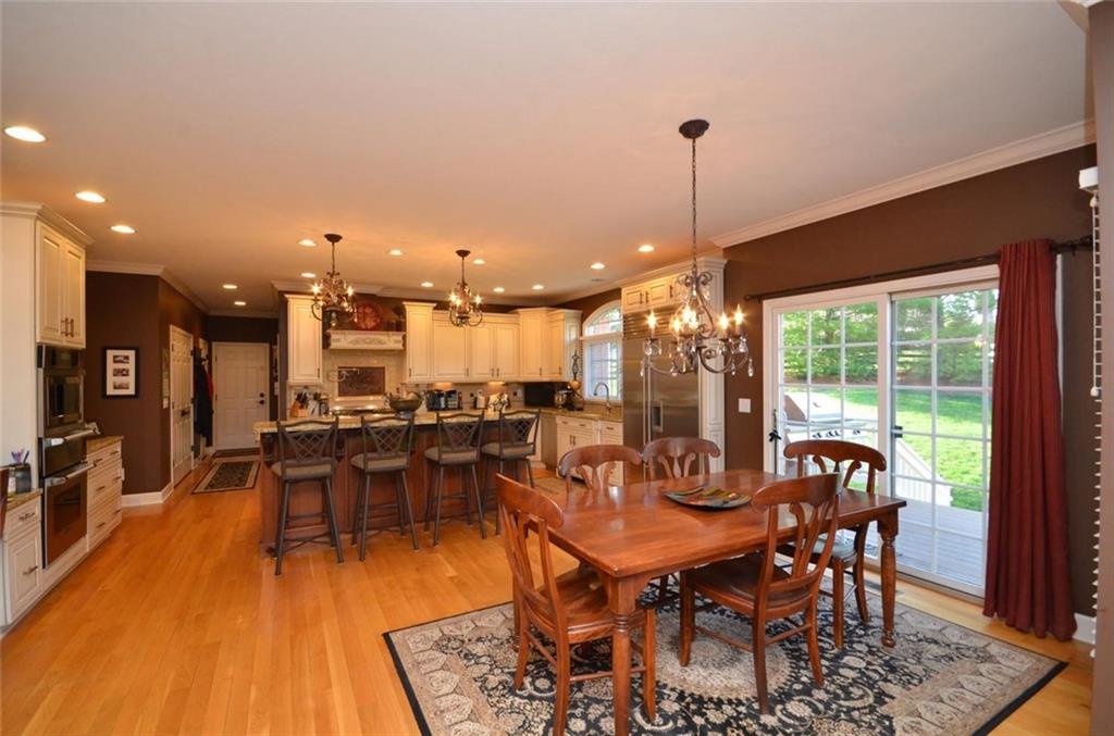 10105 Quaker Ridge Court Fishers, IN 46037 - Photo 3 of 24 Gallery Image 3