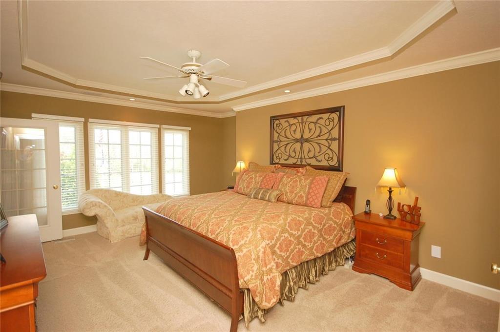 10105 Quaker Ridge Court Fishers, IN 46037 - Photo 8 of 24 Gallery Image 8