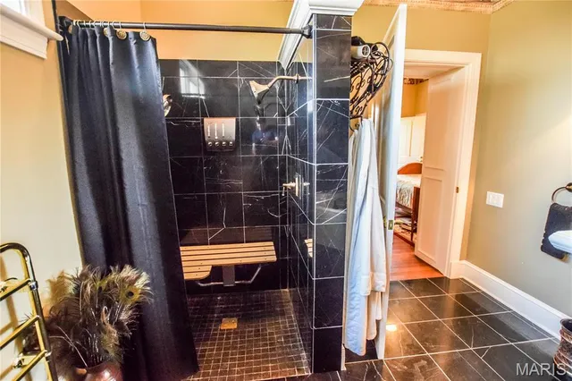 $775,000 | 16093 Highway West, Clarksville, MO 63336