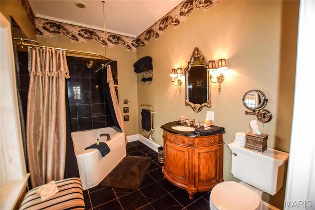 $775,000 | 16093 Highway West, Clarksville, MO 63336