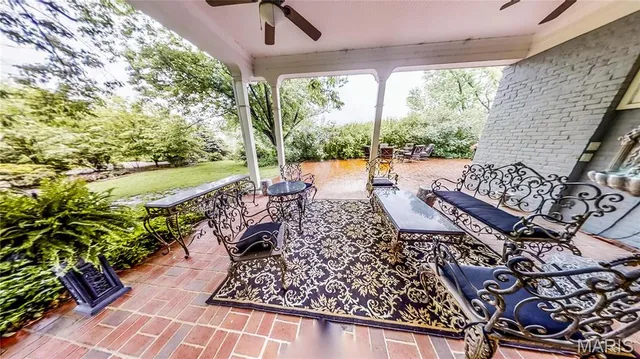 $775,000 | 16093 Highway West, Clarksville, MO 63336