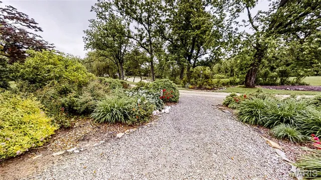 $775,000 | 16093 Highway West, Clarksville, MO 63336