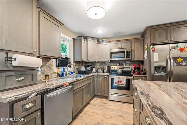 $214,700 | 265 Grape Rough Road, Oneida, TN 37841